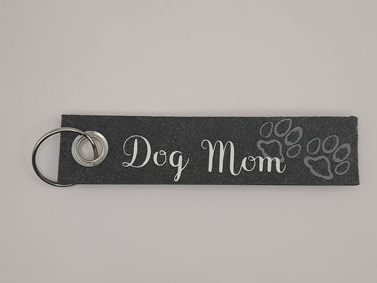 Schlüsselanhänger  "Dog Mom" dunkel grau